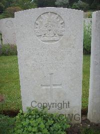 Etaples Military Cemetery - Flynn, Patrick Joseph